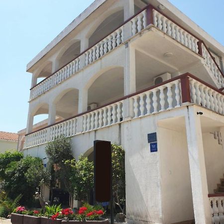 Apartments Bozica Vir Zewnętrze zdjęcie